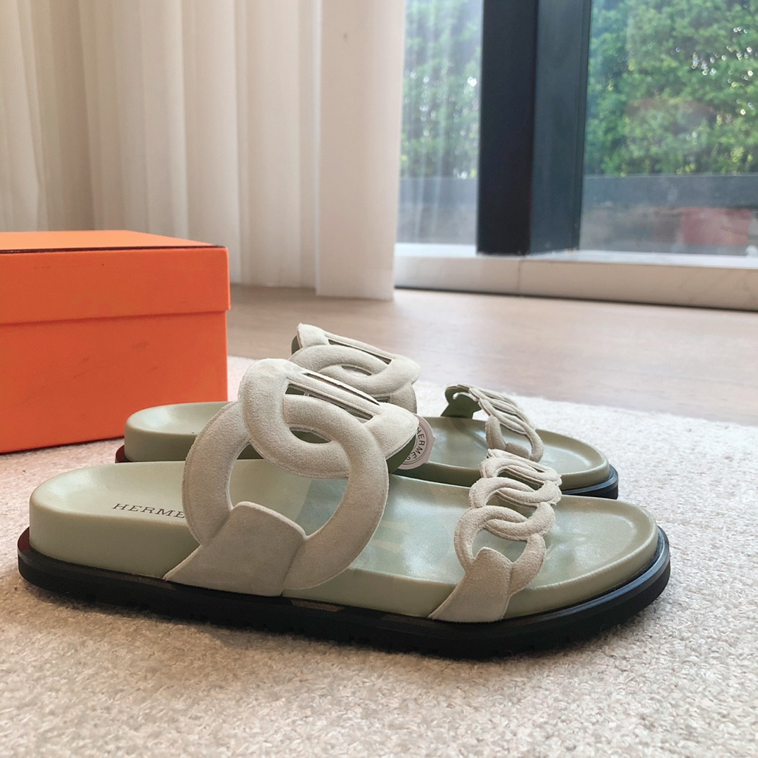 ua H**mes extra sandal
