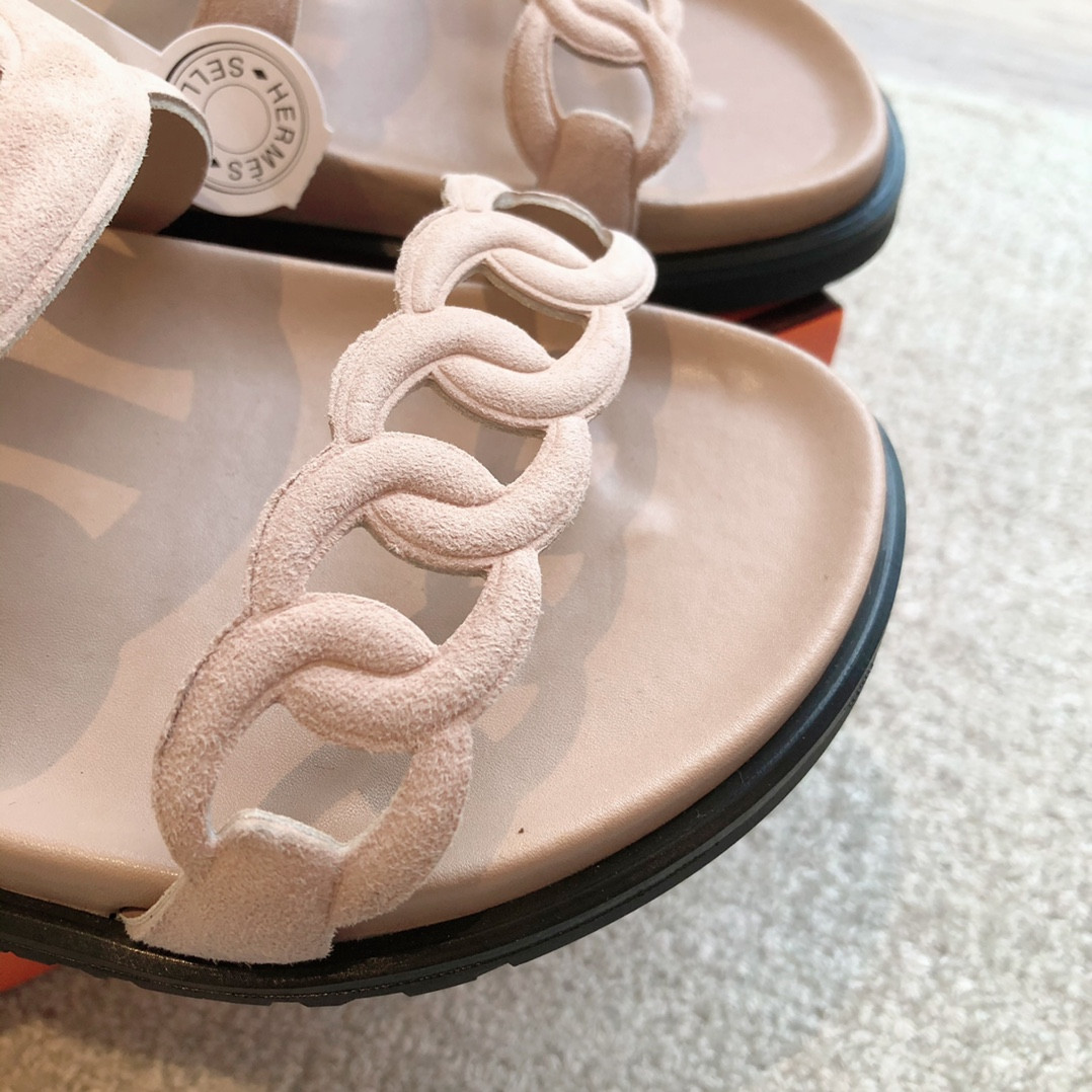 ua H**mes extra sandal