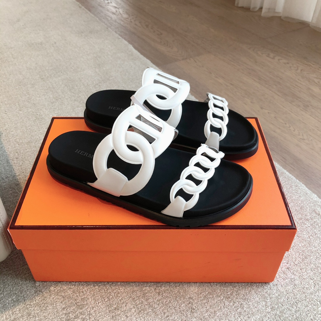ua H**mes extra sandal