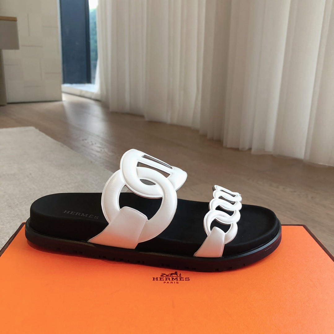 ua H**mes extra sandal