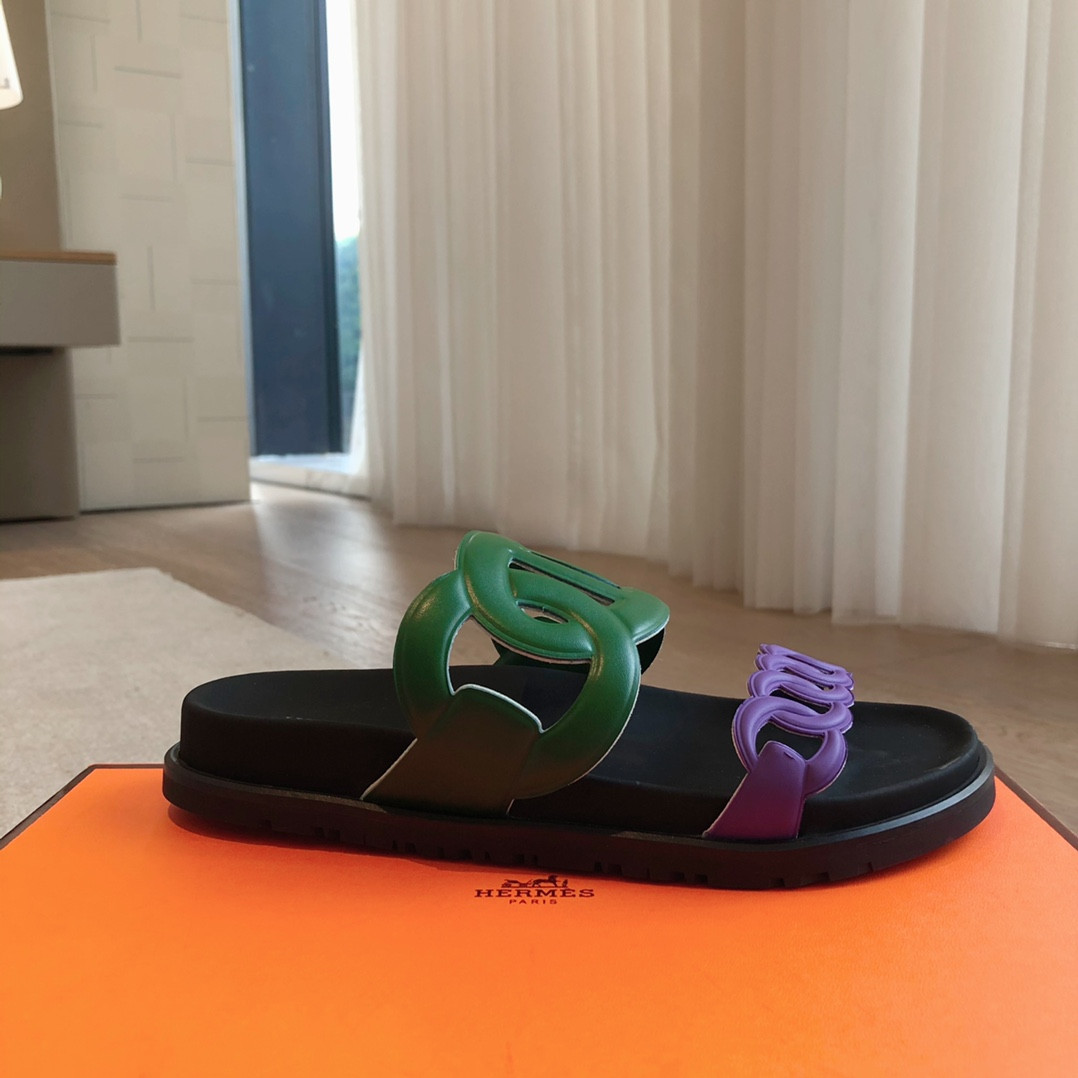 ua H**mes extra sandal