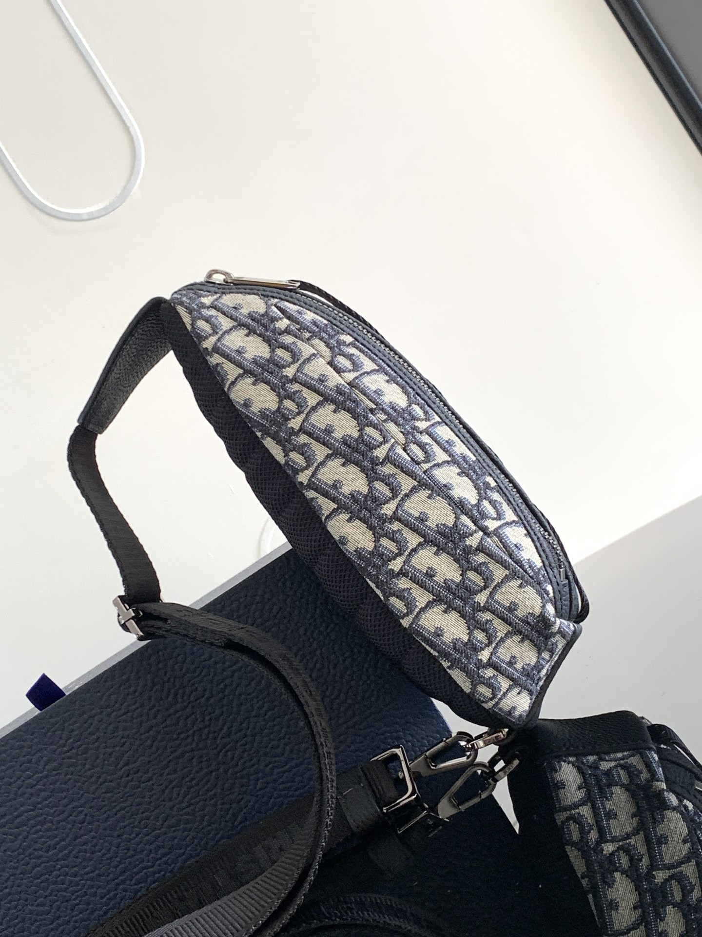 mini D*or scarab bag 28 x 12.2 x 3.8 cm