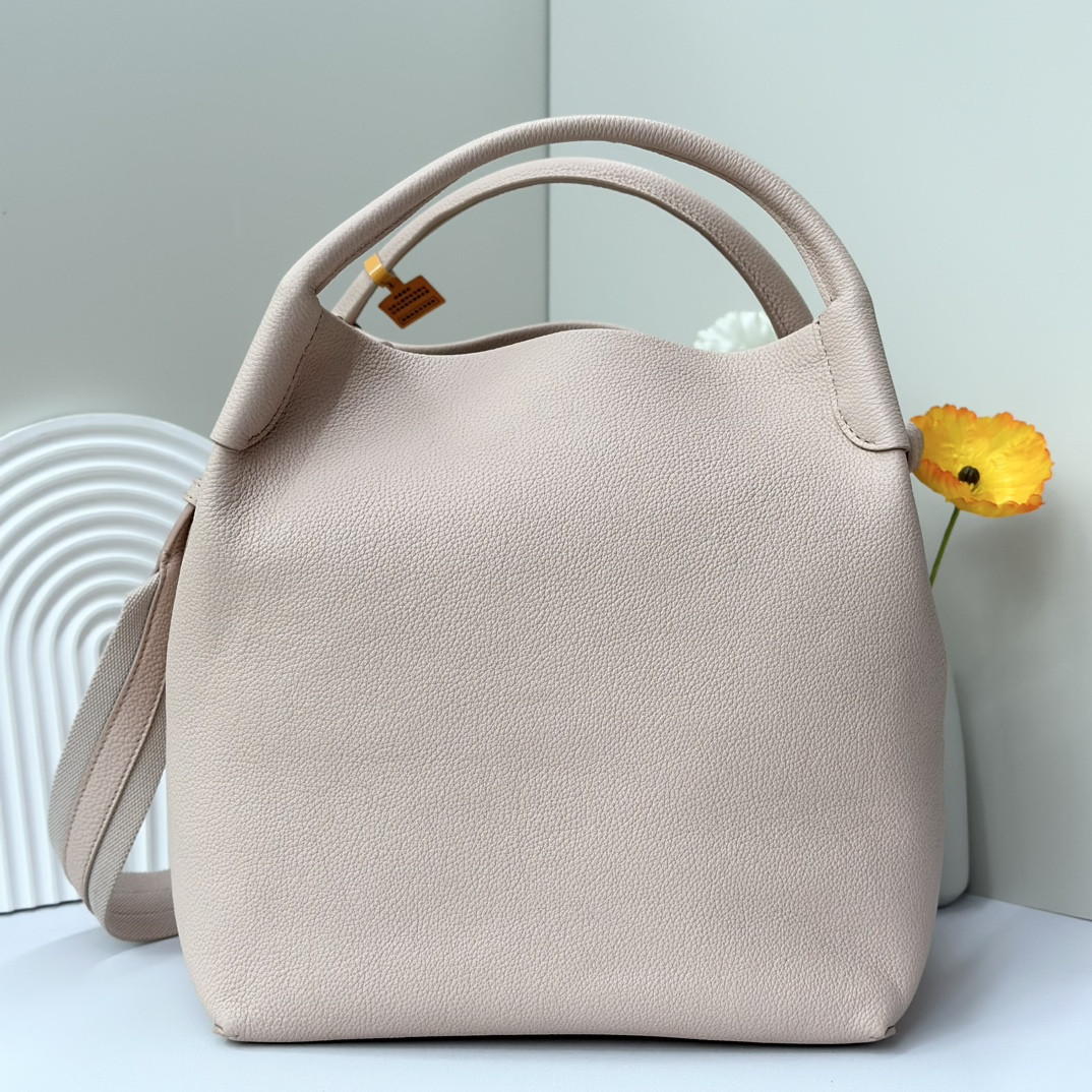L**o p*ana large bale bag grained calfskin 24 x 20 x 27 cm
