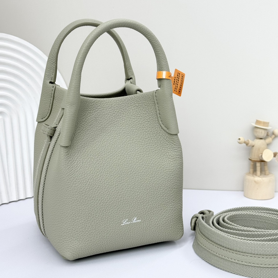 L**o p*ana micro bale bag grained calfskin 23 x 16 x 14 cm