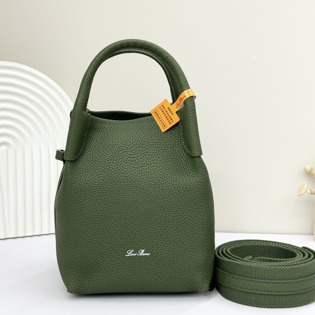 L**o p*ana micro bale bag grained calfskin 23 x 16 x 14 cm