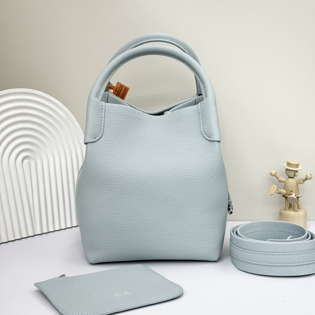 L**o p*ana small bale bag grained calfskin 17 x 17 x 21 cm