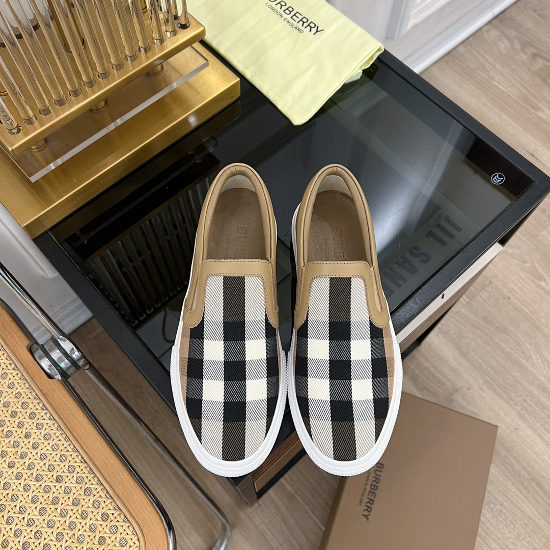 ua B**rry slip on sneakers