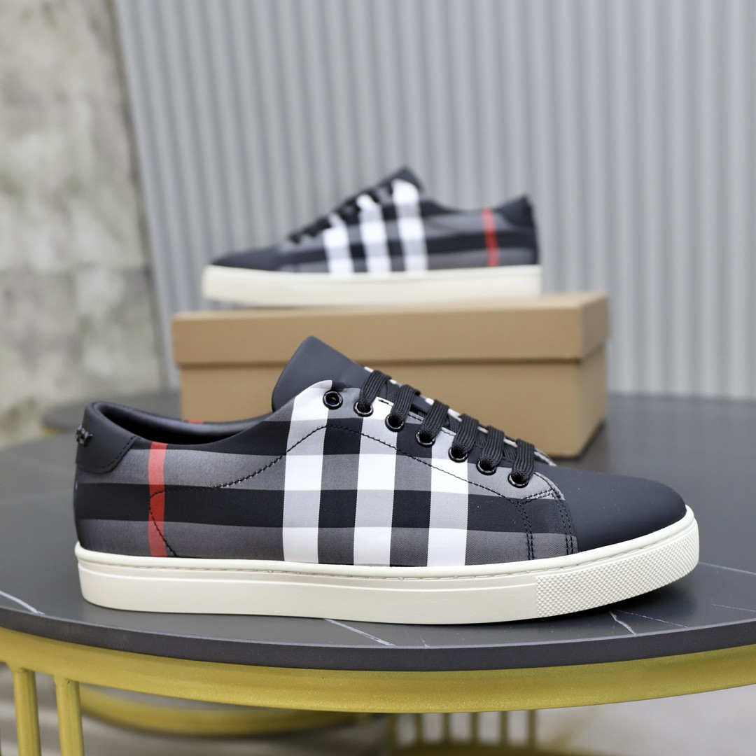 ua B**rry check sneakers