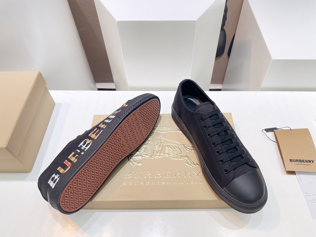ua B**rry sneakers