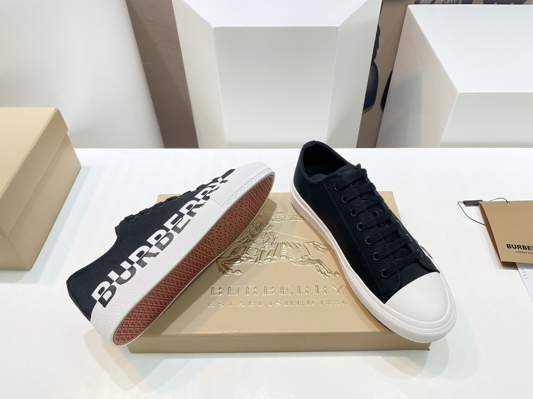 ua B**rry sneakers