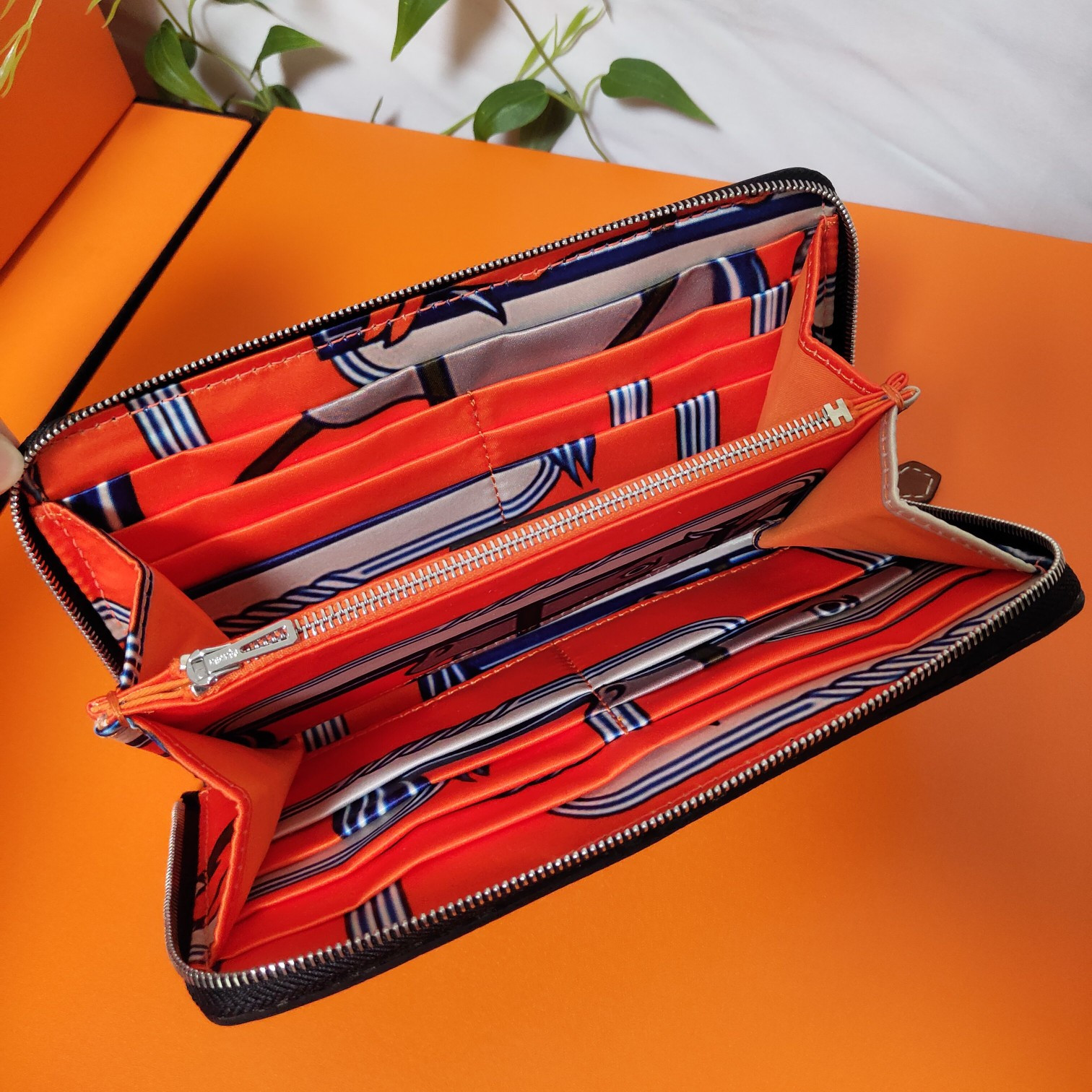 H**mes long wallet 20x11cm