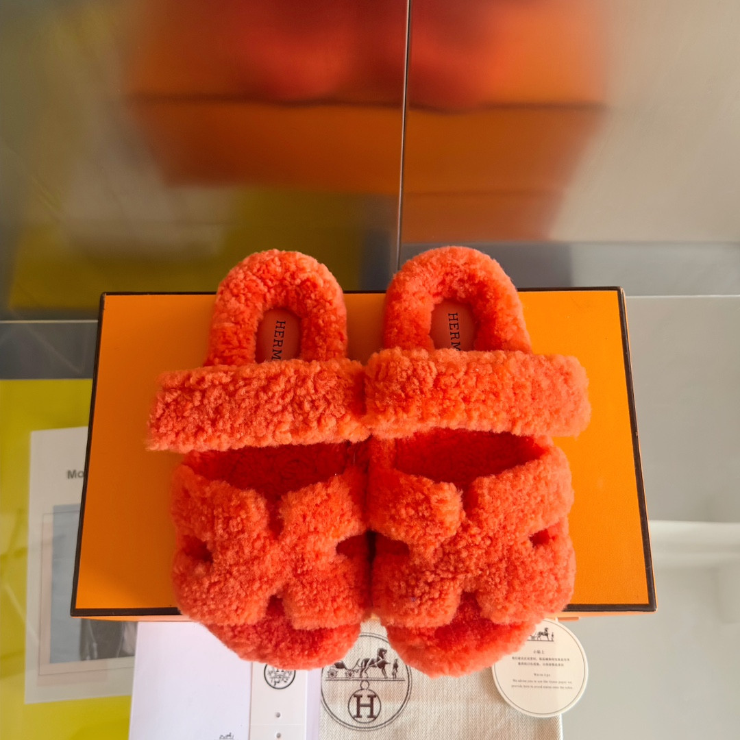 ua H**mes chypre sandal