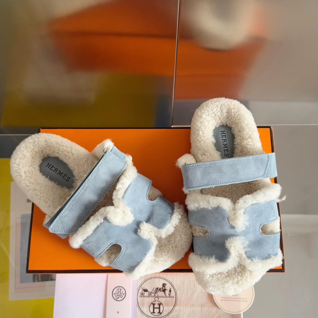 ua H**mes chypre sandal