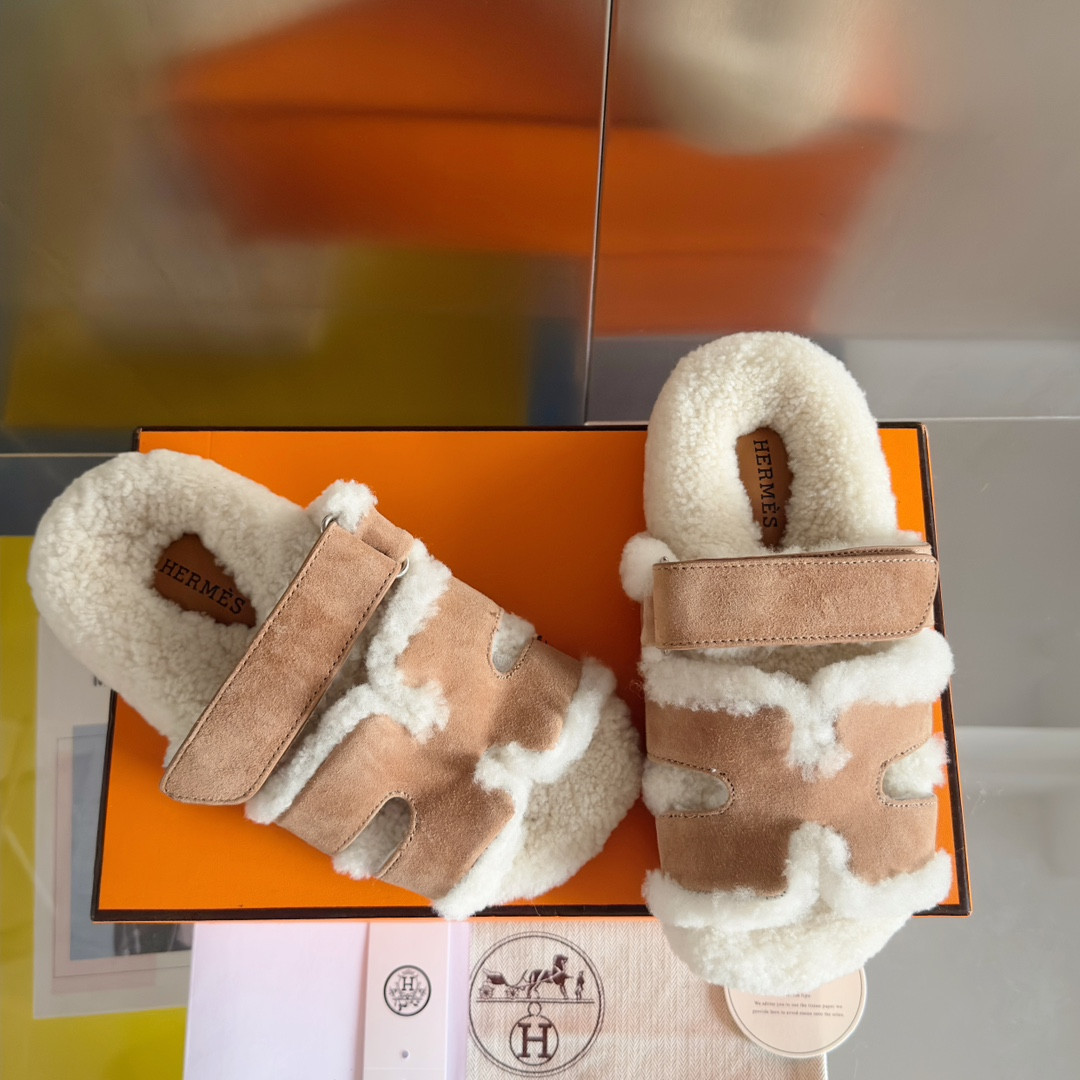ua H**mes chypre sandal