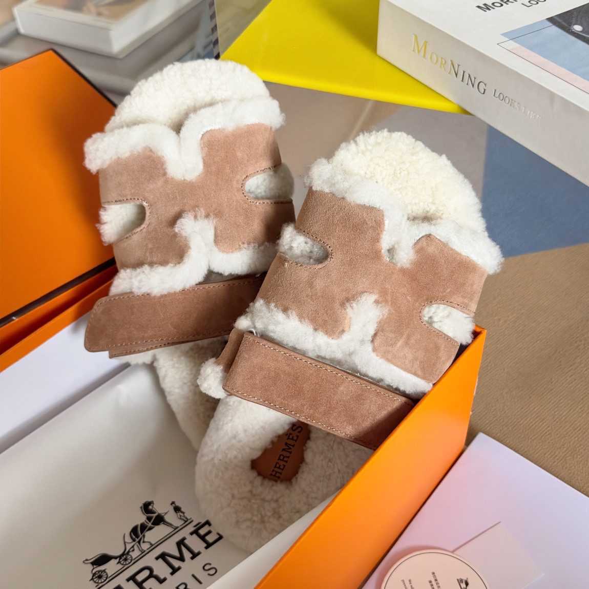 ua H**mes chypre sandal