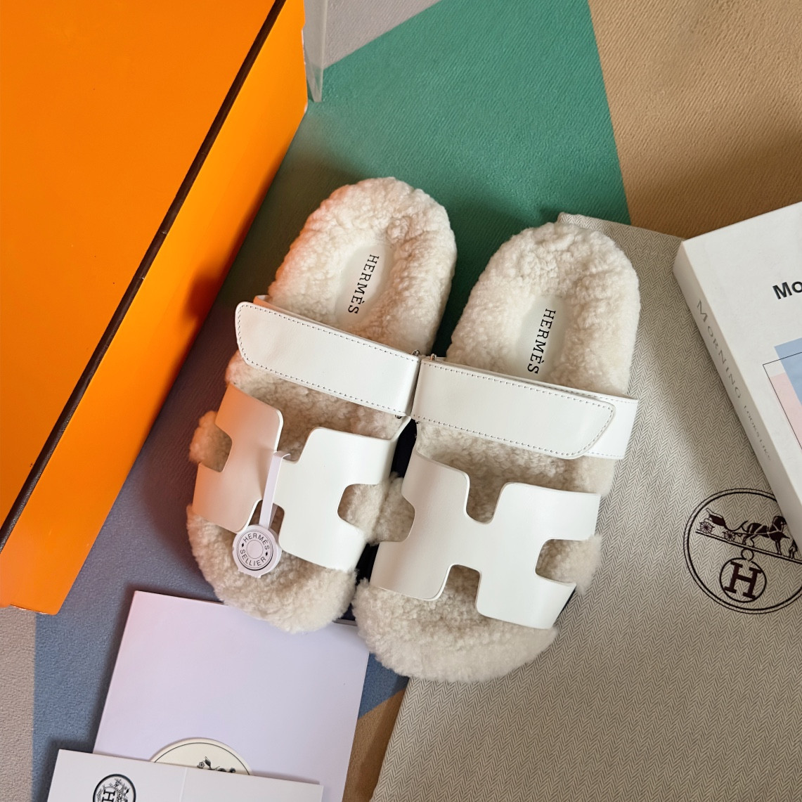 ua H**mes chypre sandal