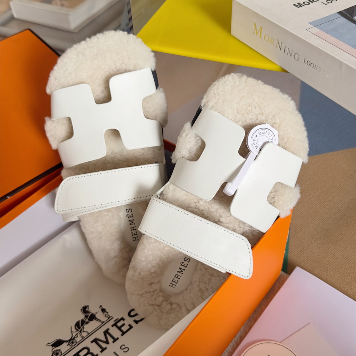 ua H**mes chypre sandal