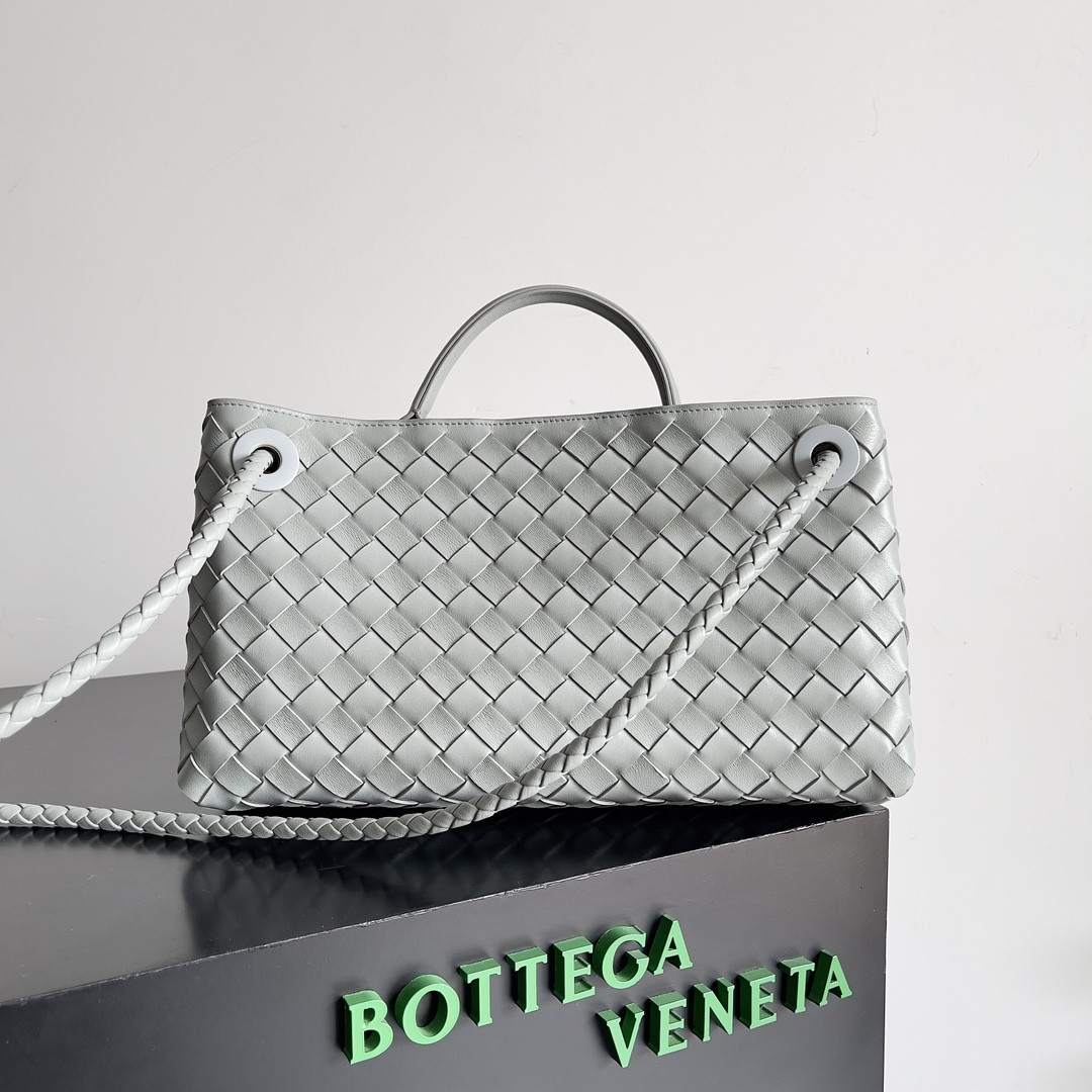 bo*te*ga Ve*ne*ta east-west andiamo 29x10x18cm
