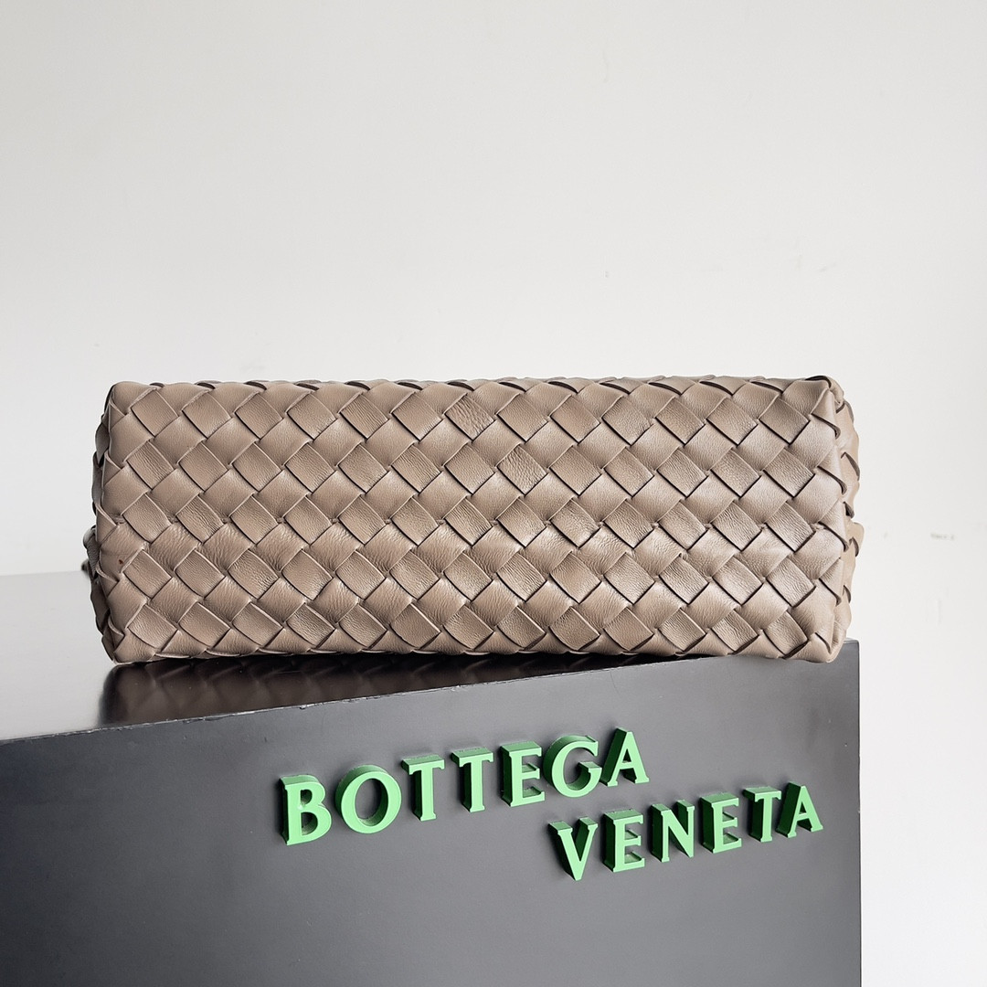 bo*te*ga Ve*ne*ta medium andiamo 32x25x11cm