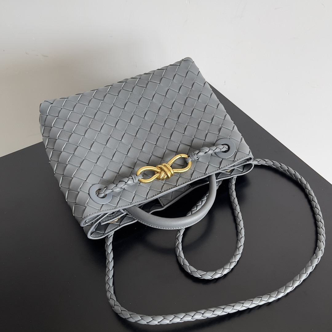 bo*te*ga Ve*ne*ta small andiamo 25x22x10.5cm