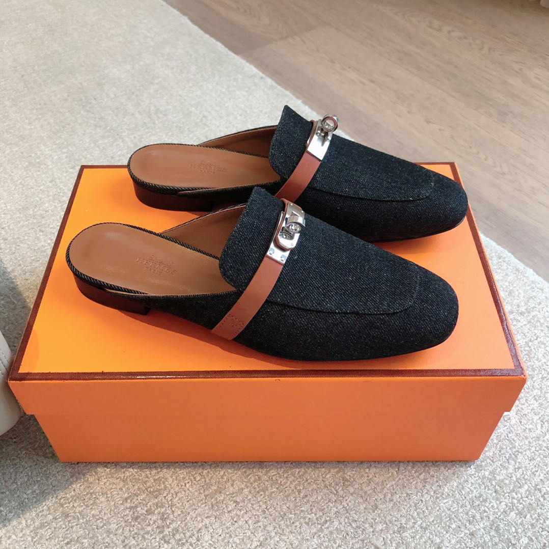 ua H**mes oz mule