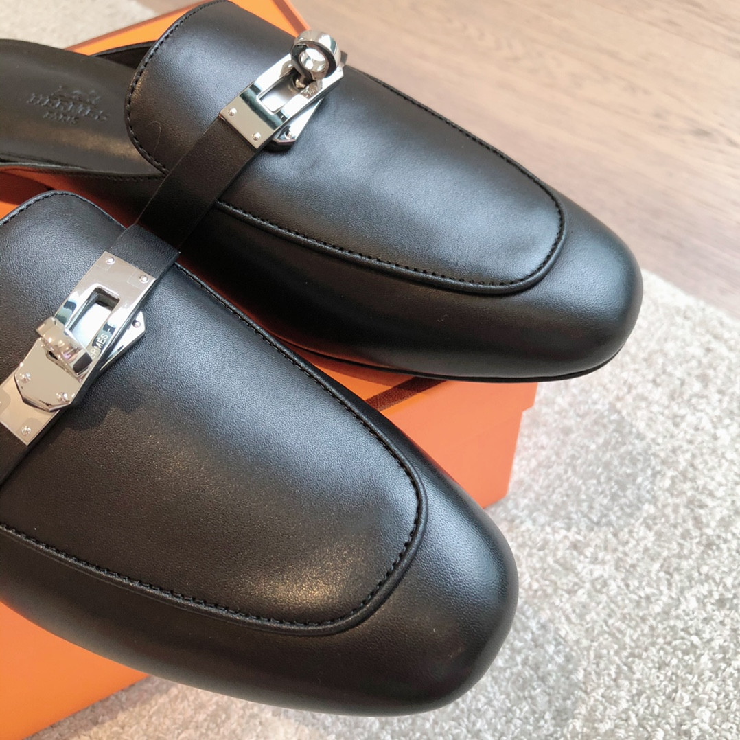 ua H**mes oz mule