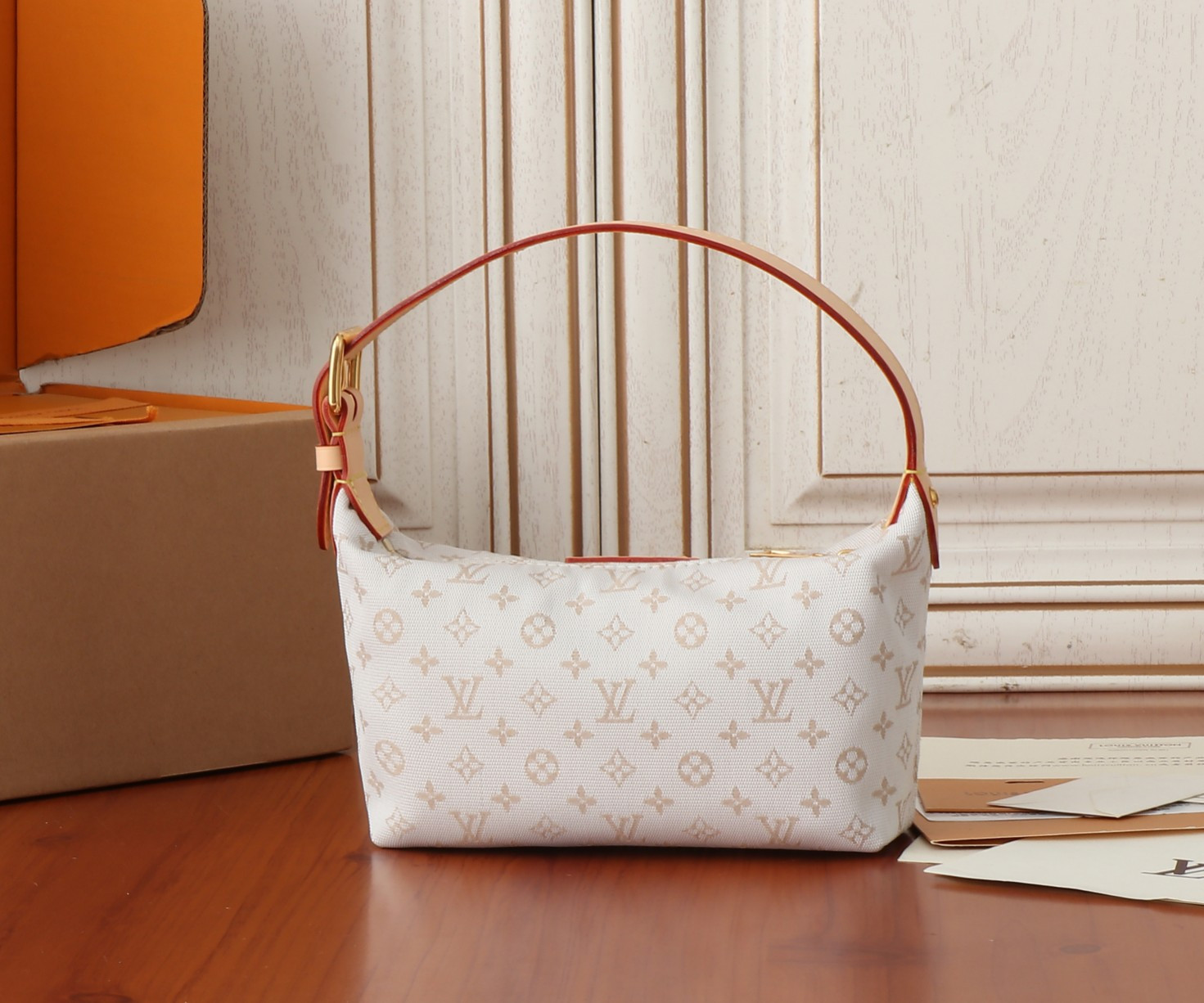 LV Hills Pochette  M12433 18.5x11x6.5CM