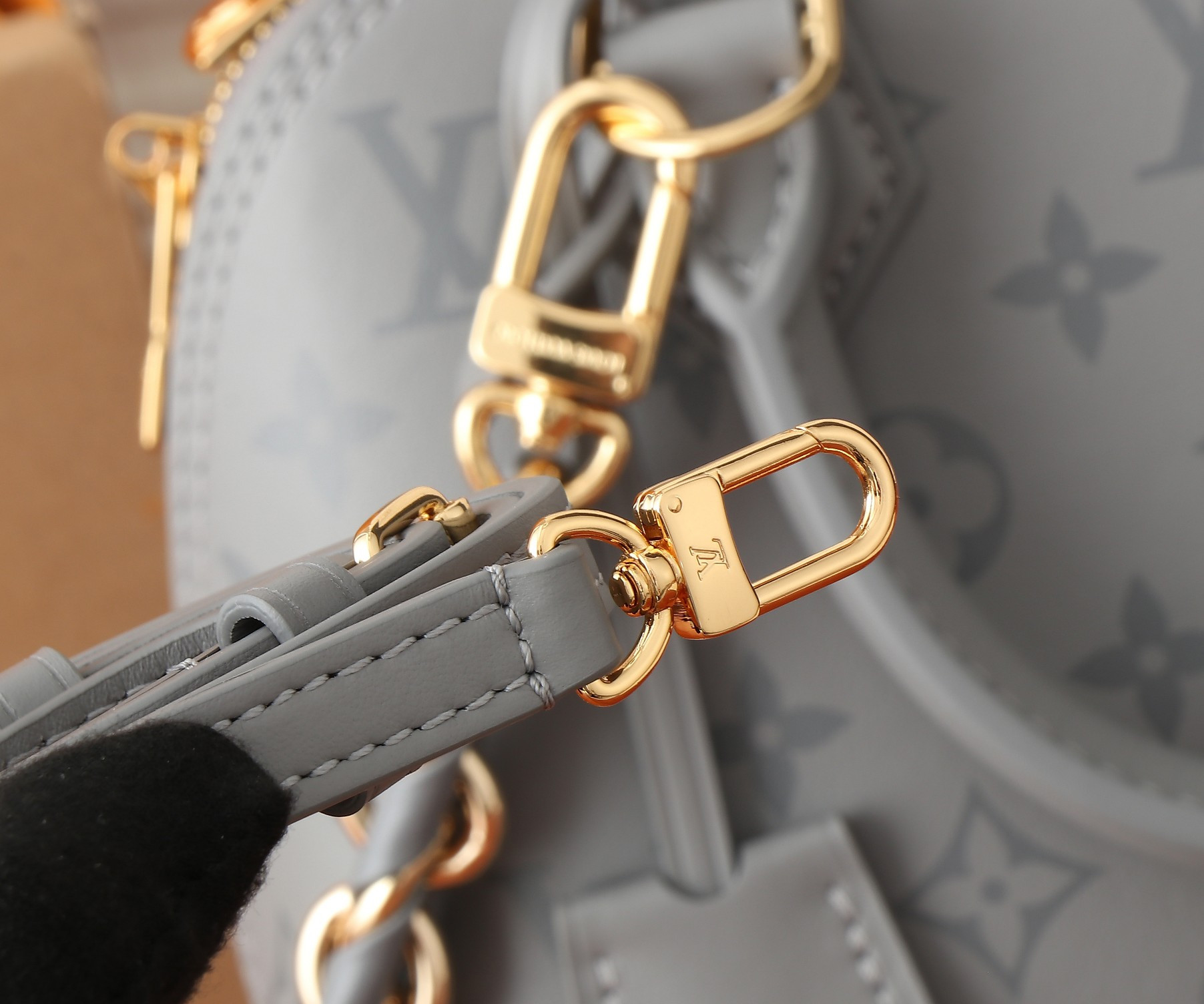 LV Monogram Ink Alma BB M12561 23.5x17.5x11.5CM