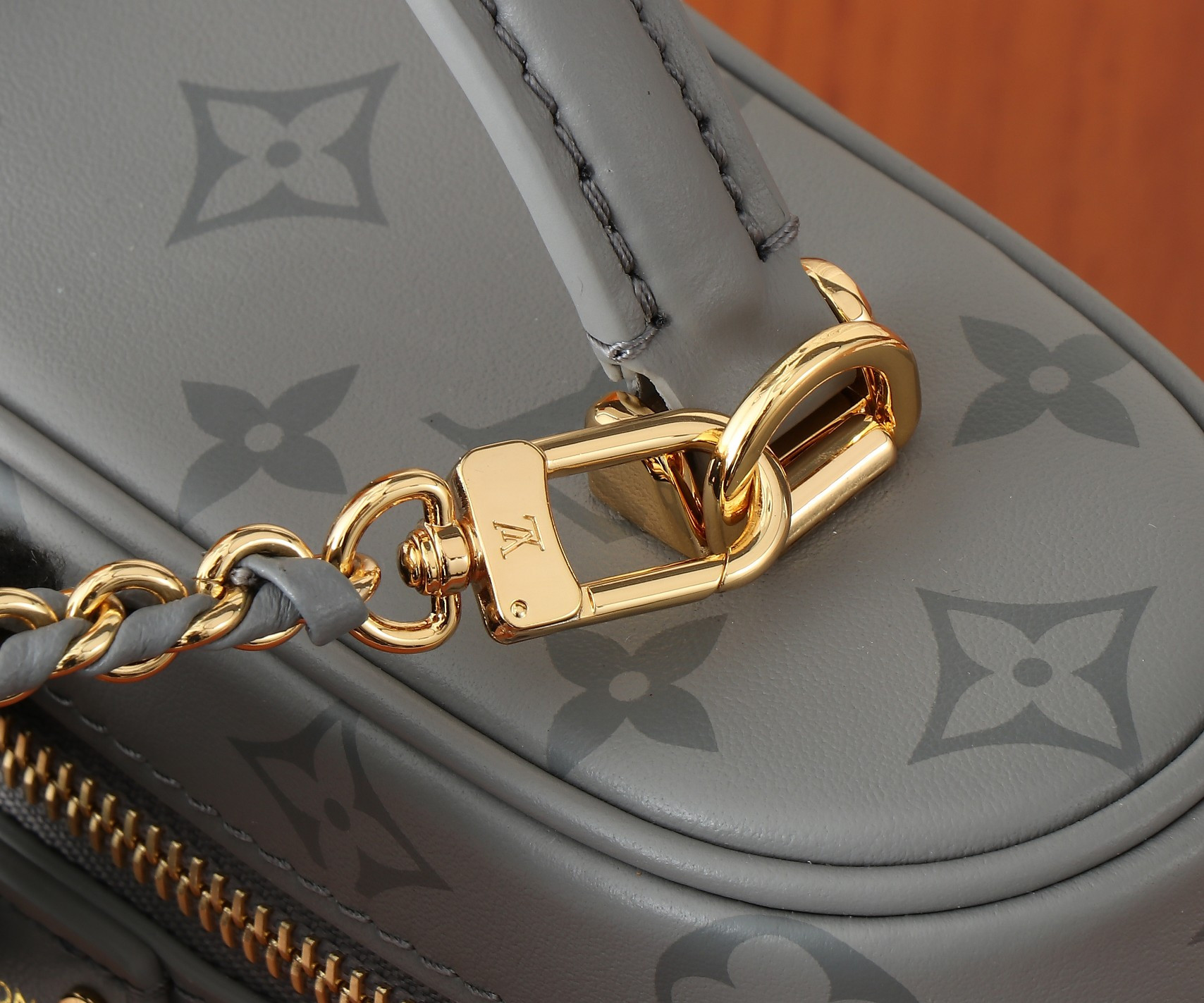 LV Vanity Chain Pouch Nice 24SS M12427 19x11.5x6.5CM