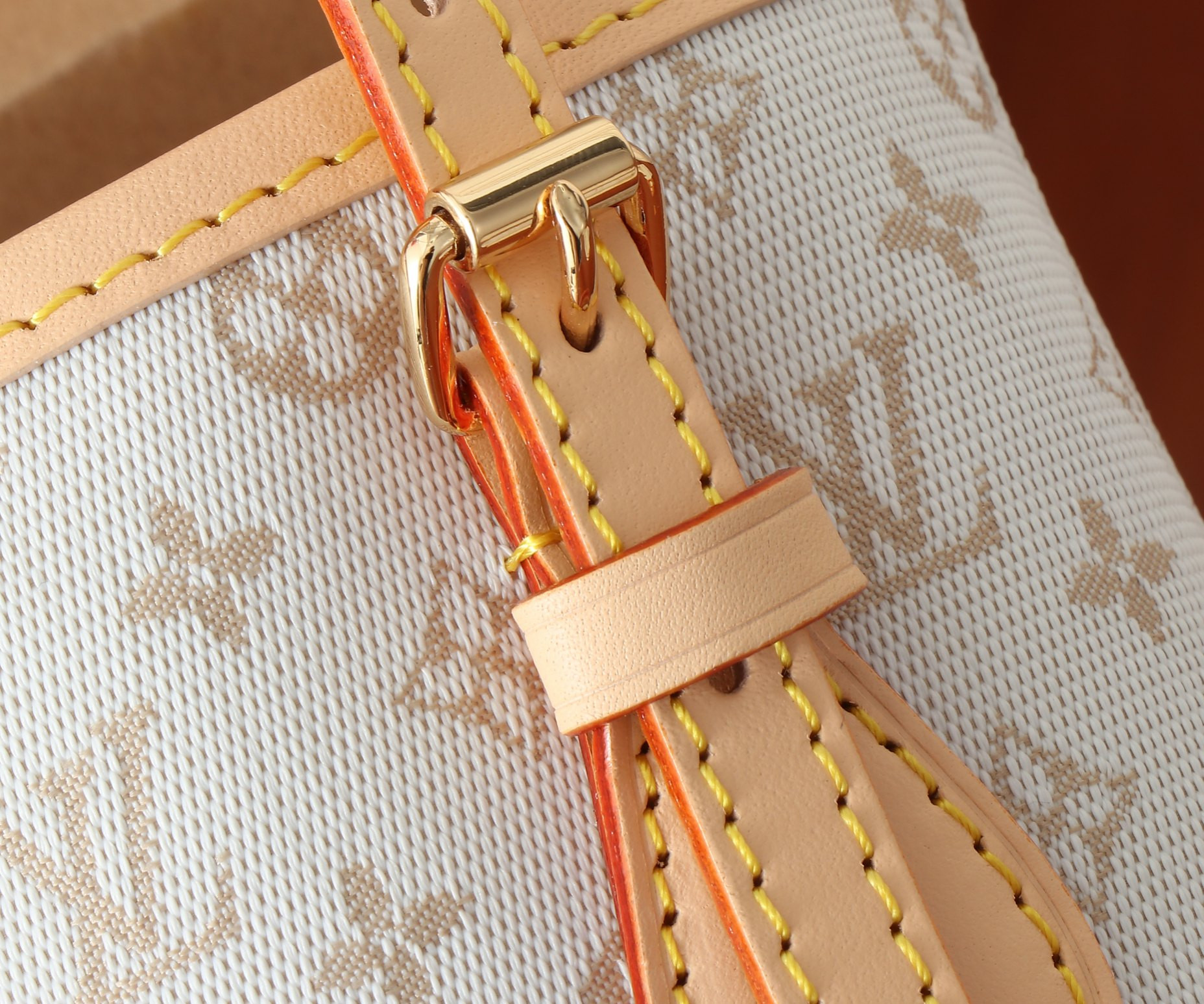 LV Match Nano Bucket  M12317 13x17x9CM