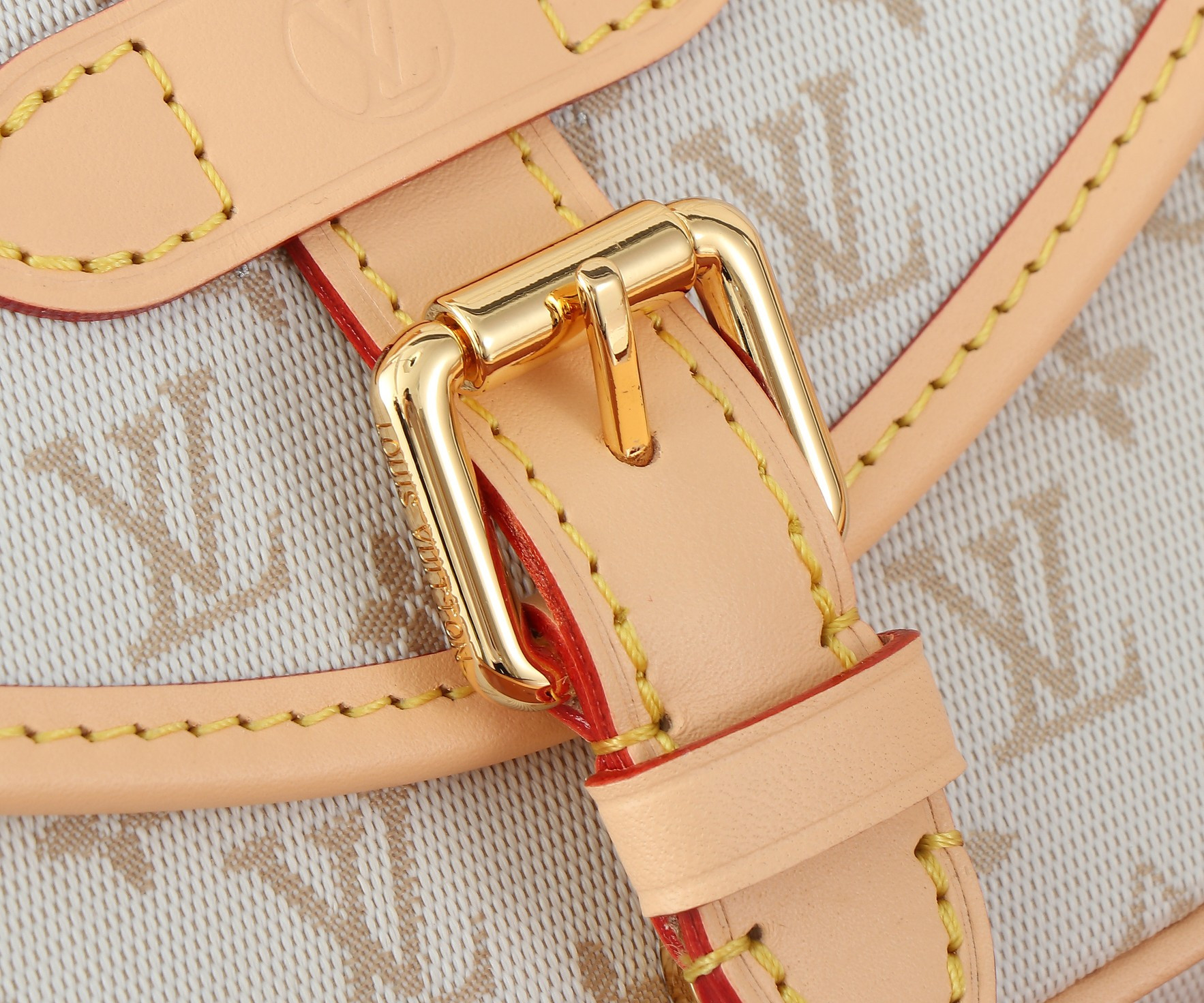 LV Saumur BB M12327 20x16x7.5CM