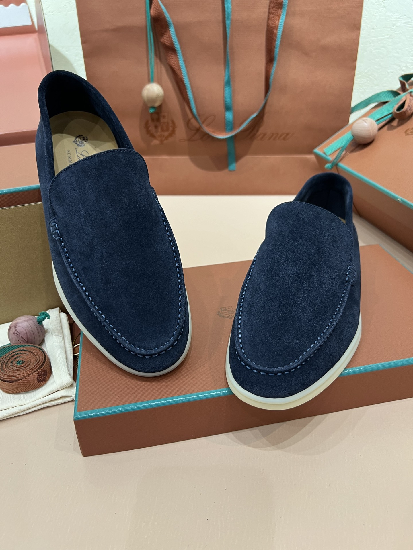 ua L**o p*ana summer walk loafers