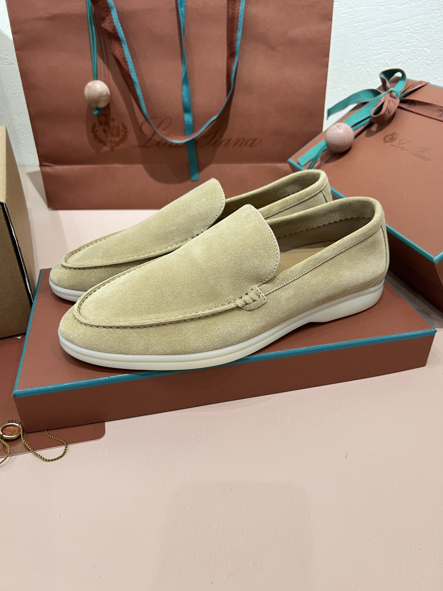 ua L**o p*ana summer walk loafers