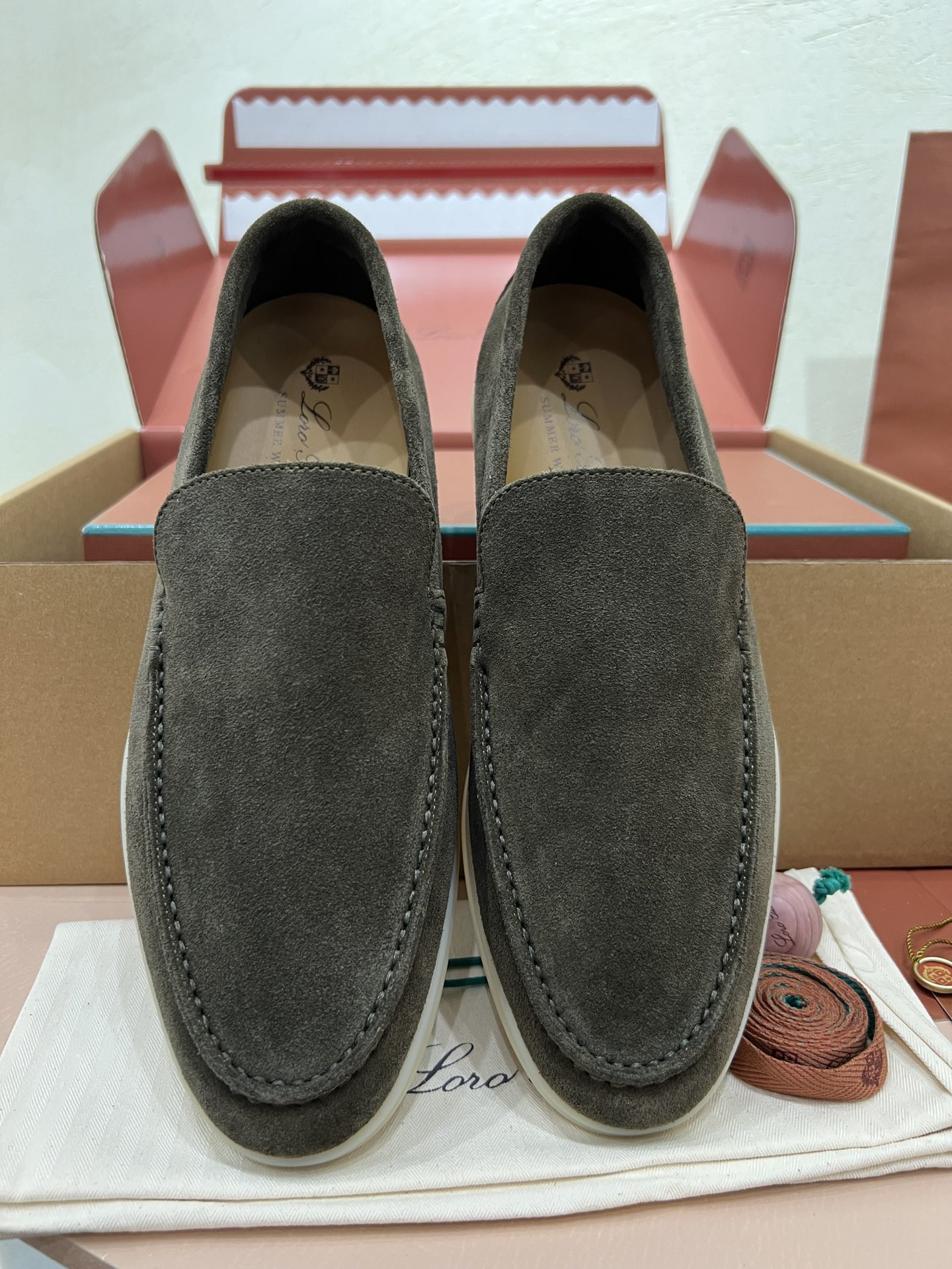 ua L**o p*ana summer walk loafers