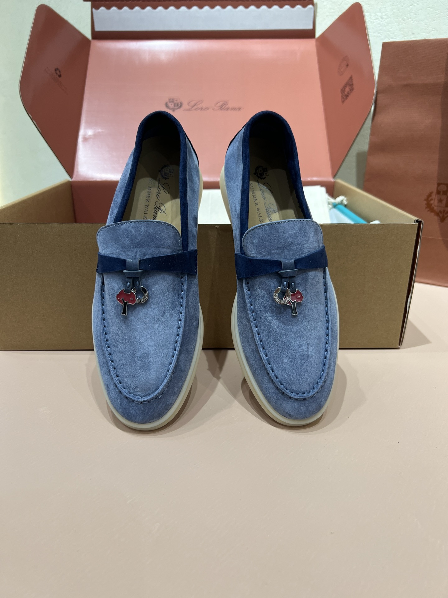 ua L**o p*ana summer charms walk loafers