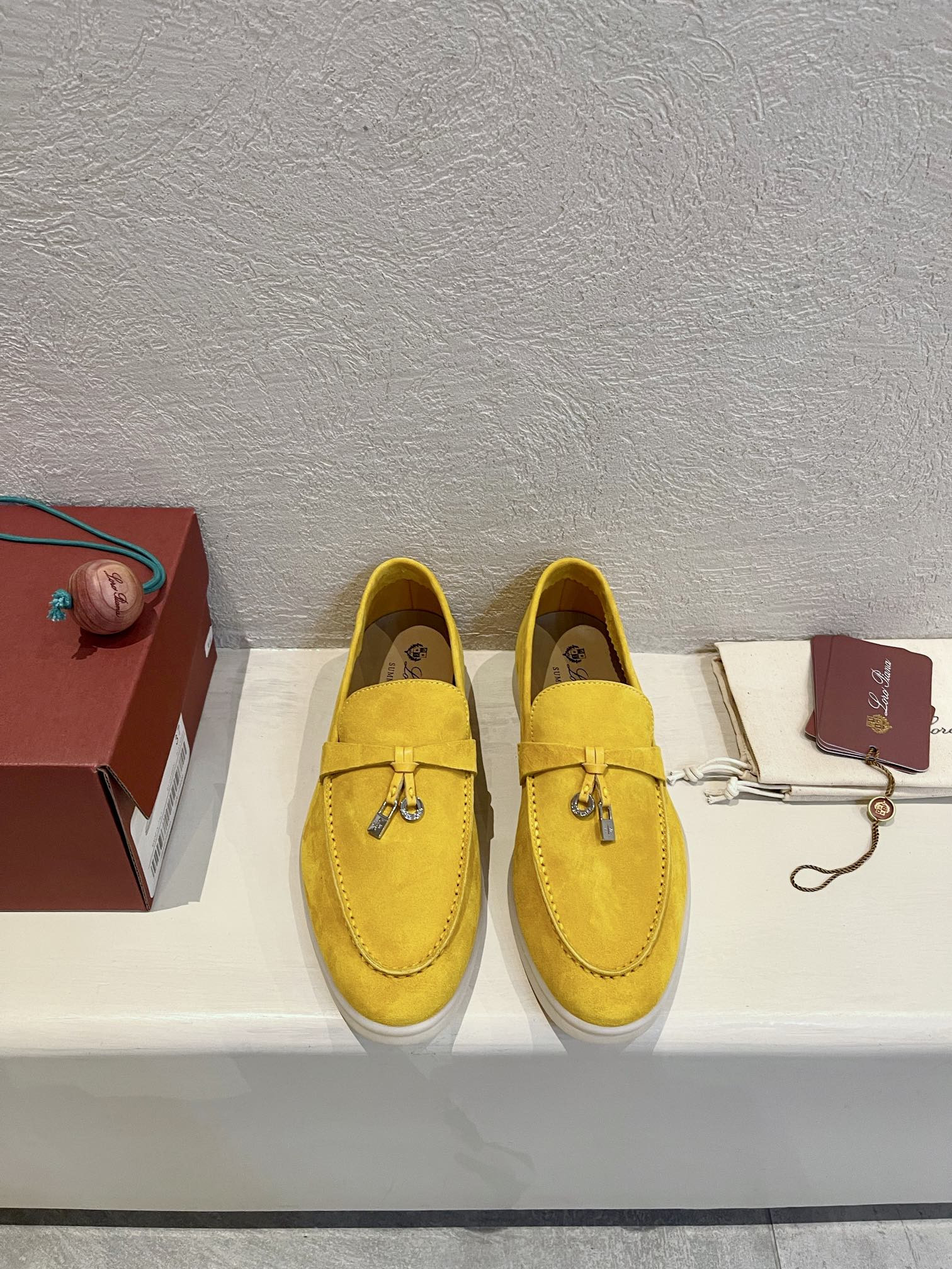 ua L**o p*ana summer charms walk loafers