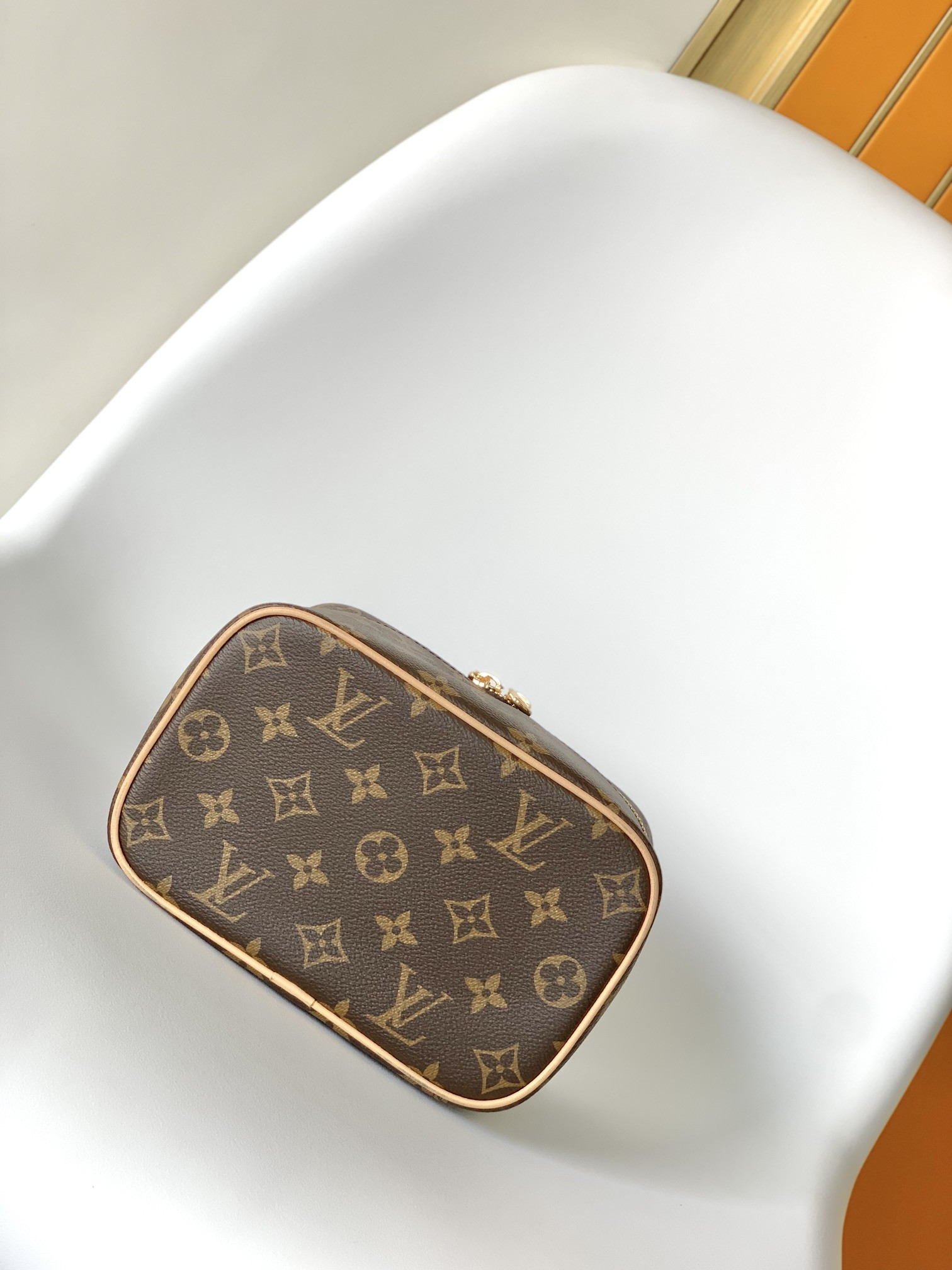 LV Nice Mini M44495 20 x 13.5 x 12CM