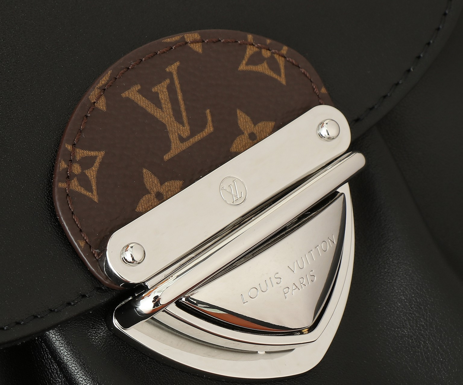 LV Sunset Vibe M12192 18 x 3 x 27 cm