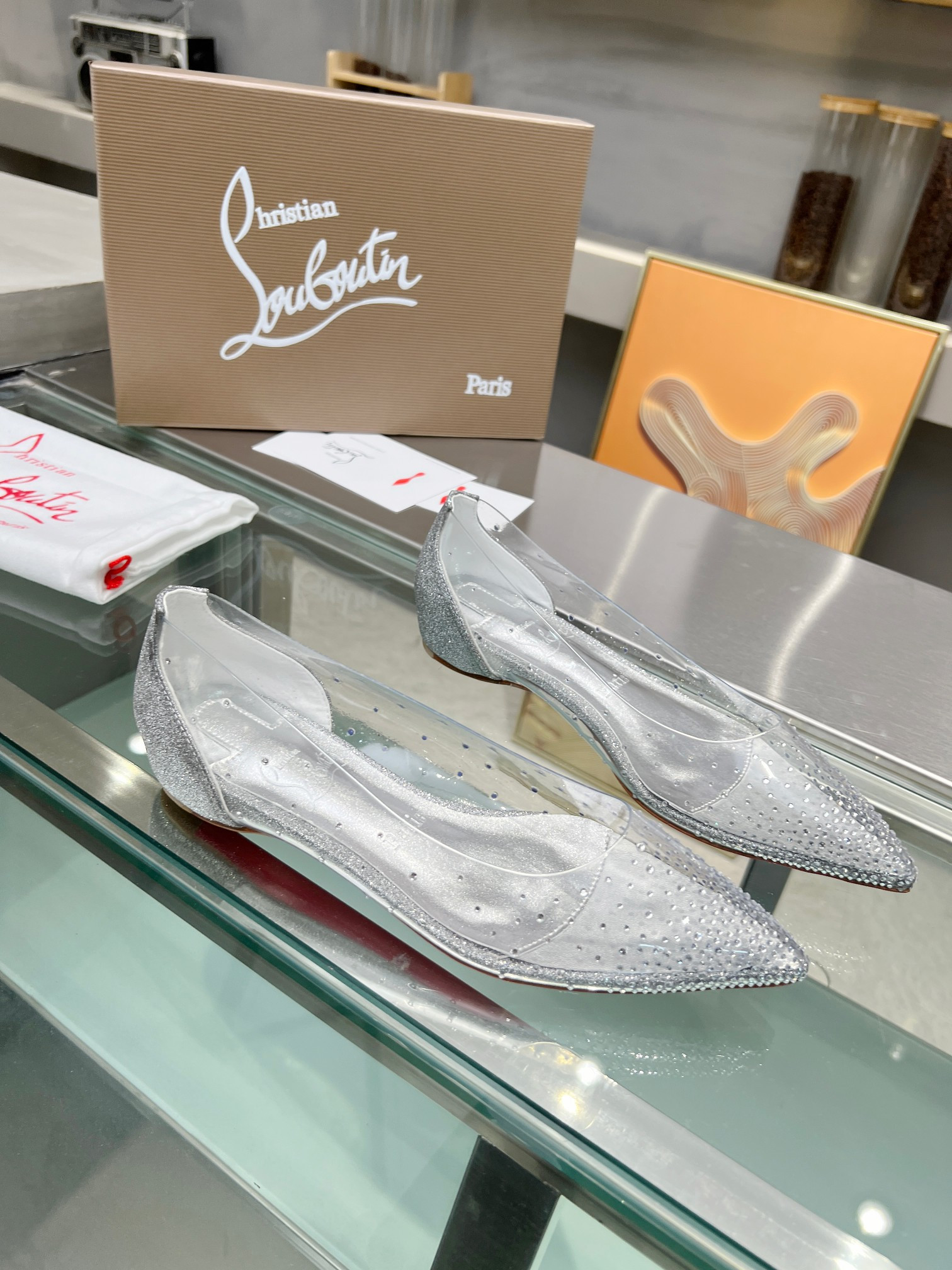 ua ch**an louboutin cl red-botT0m shoes