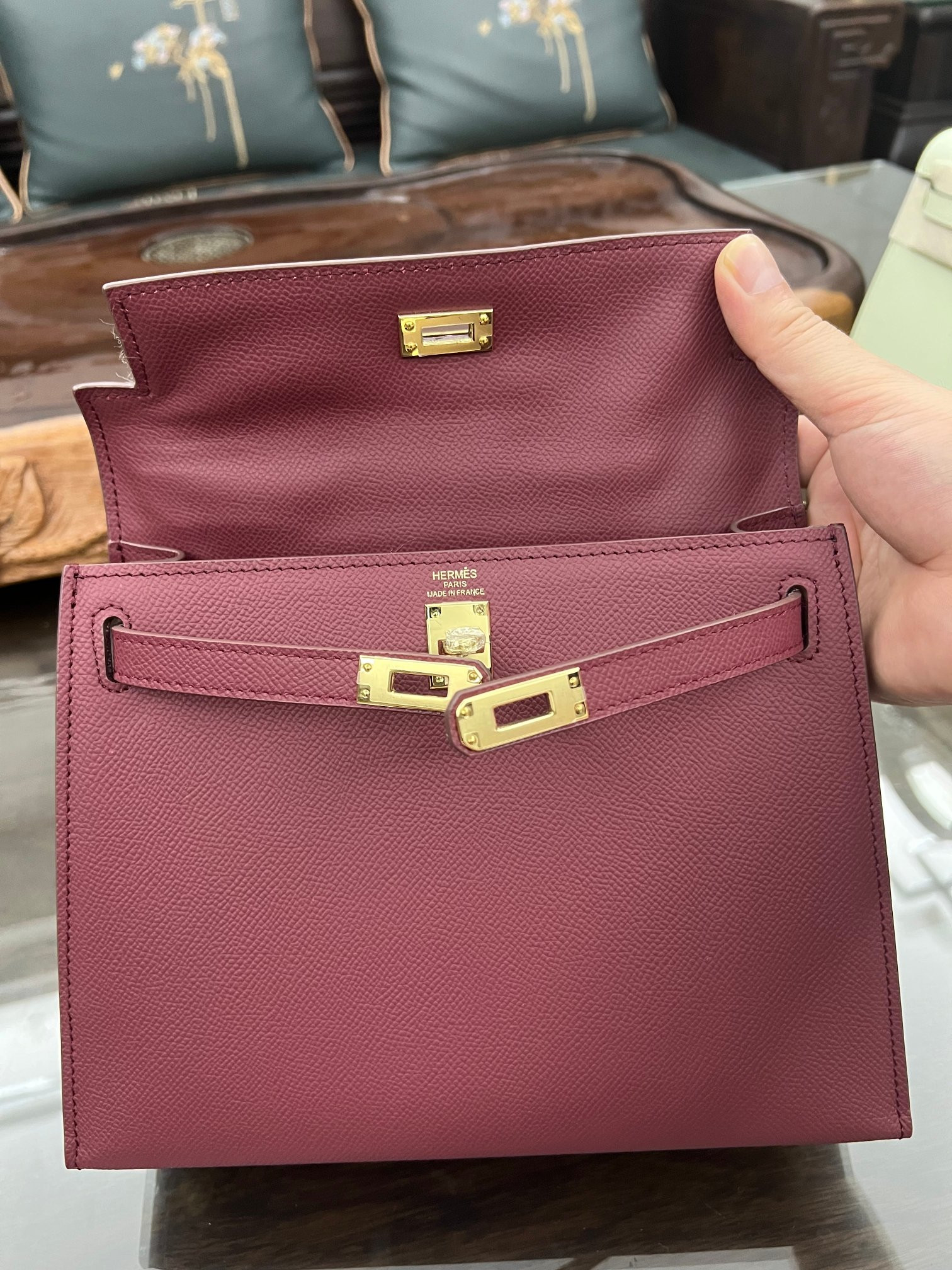 H**mes kelly gold-tone hardware 25 28