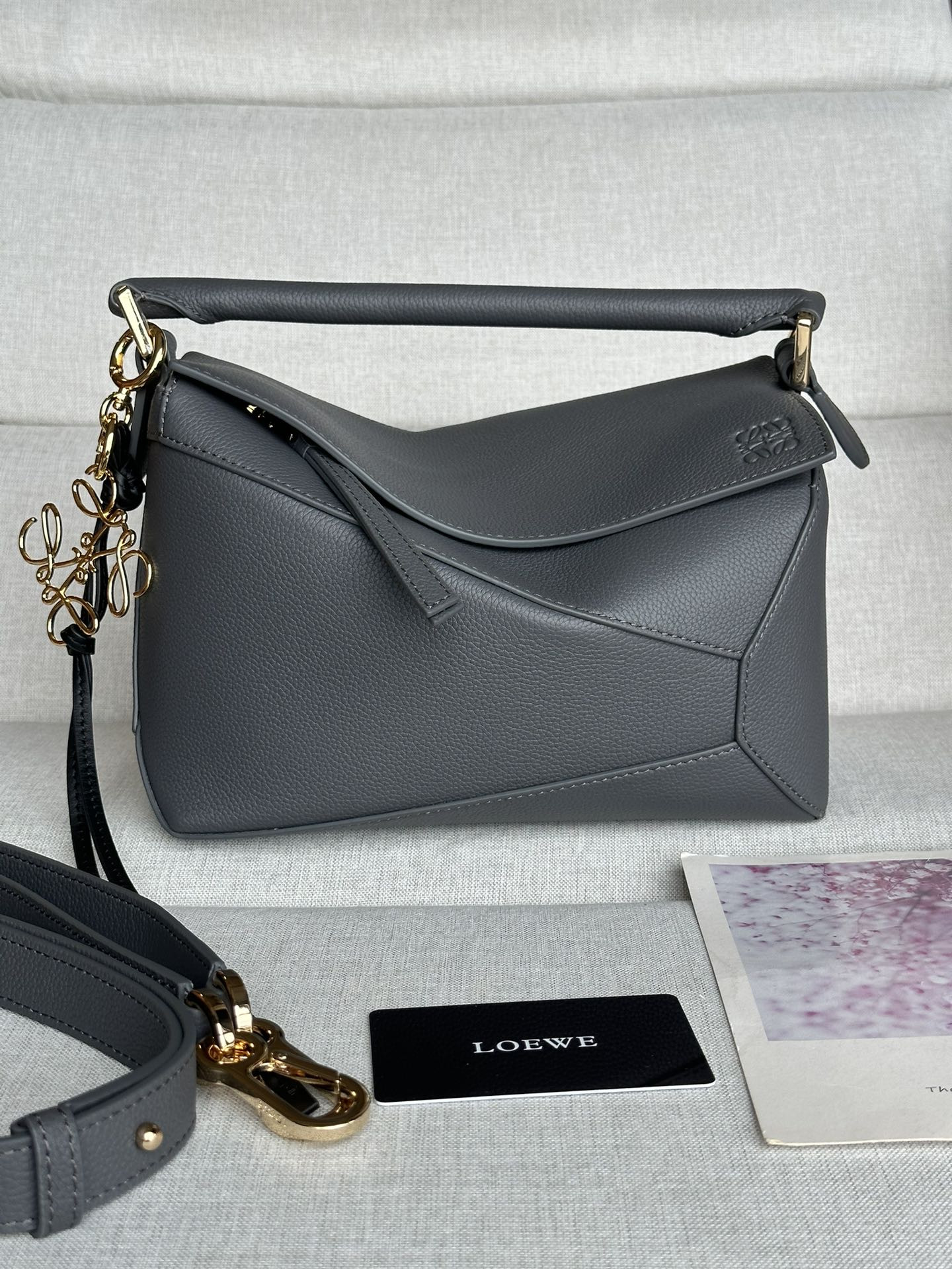 L0ew* small puzzle bag in classic calfskin (dark gray) 24x10.5x16.5cm