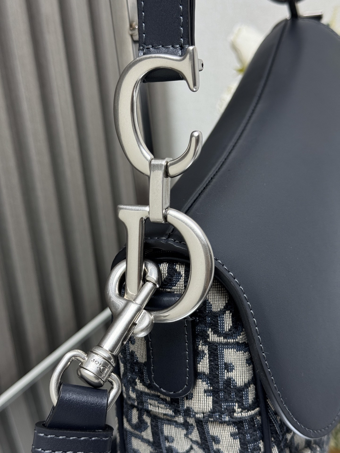 D*or saddle bag 25.5 x 20 x 6.5 cm