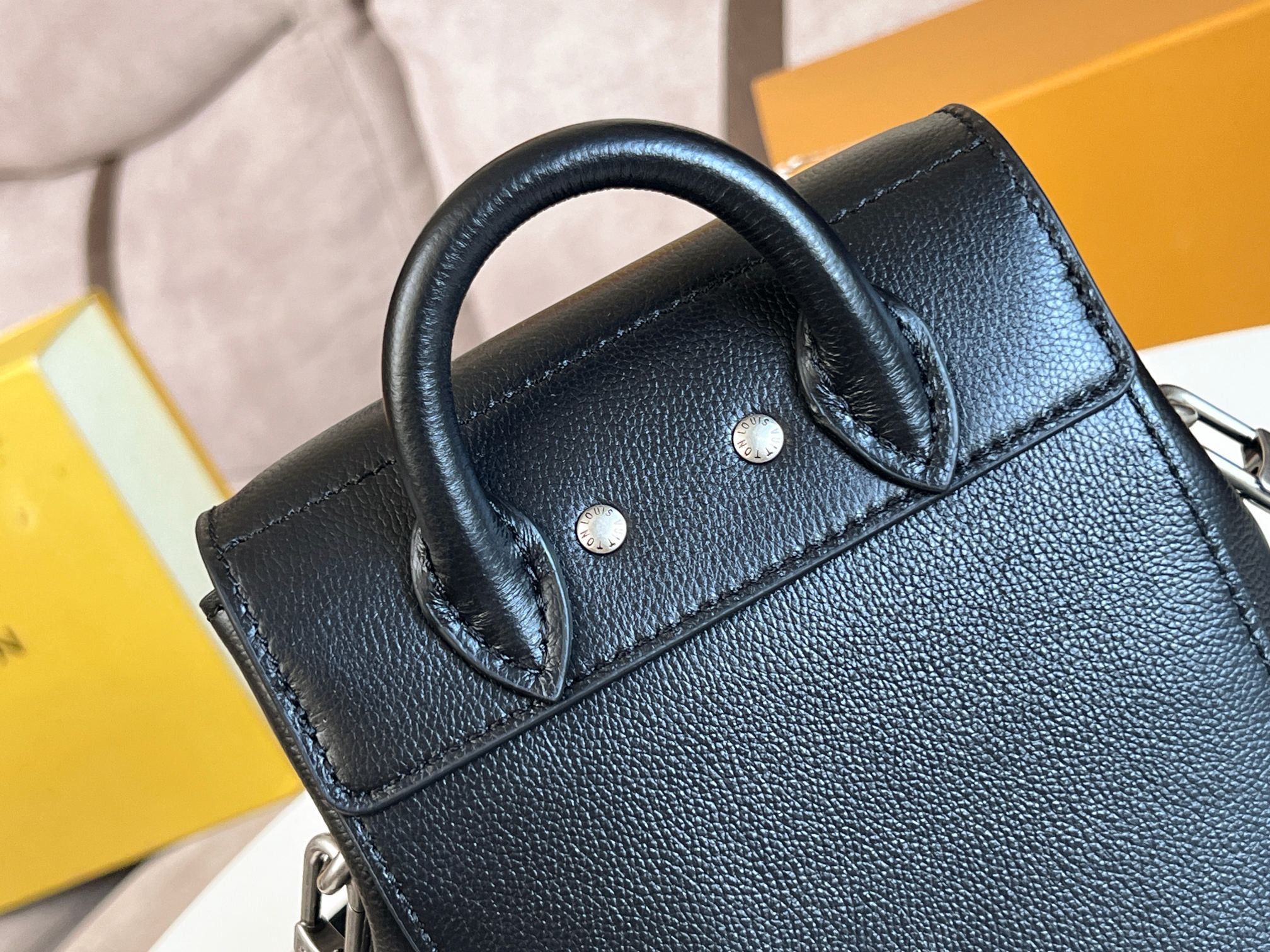 LV Steamer 15 M11637 20 x 8.5 x 16.5 cm
