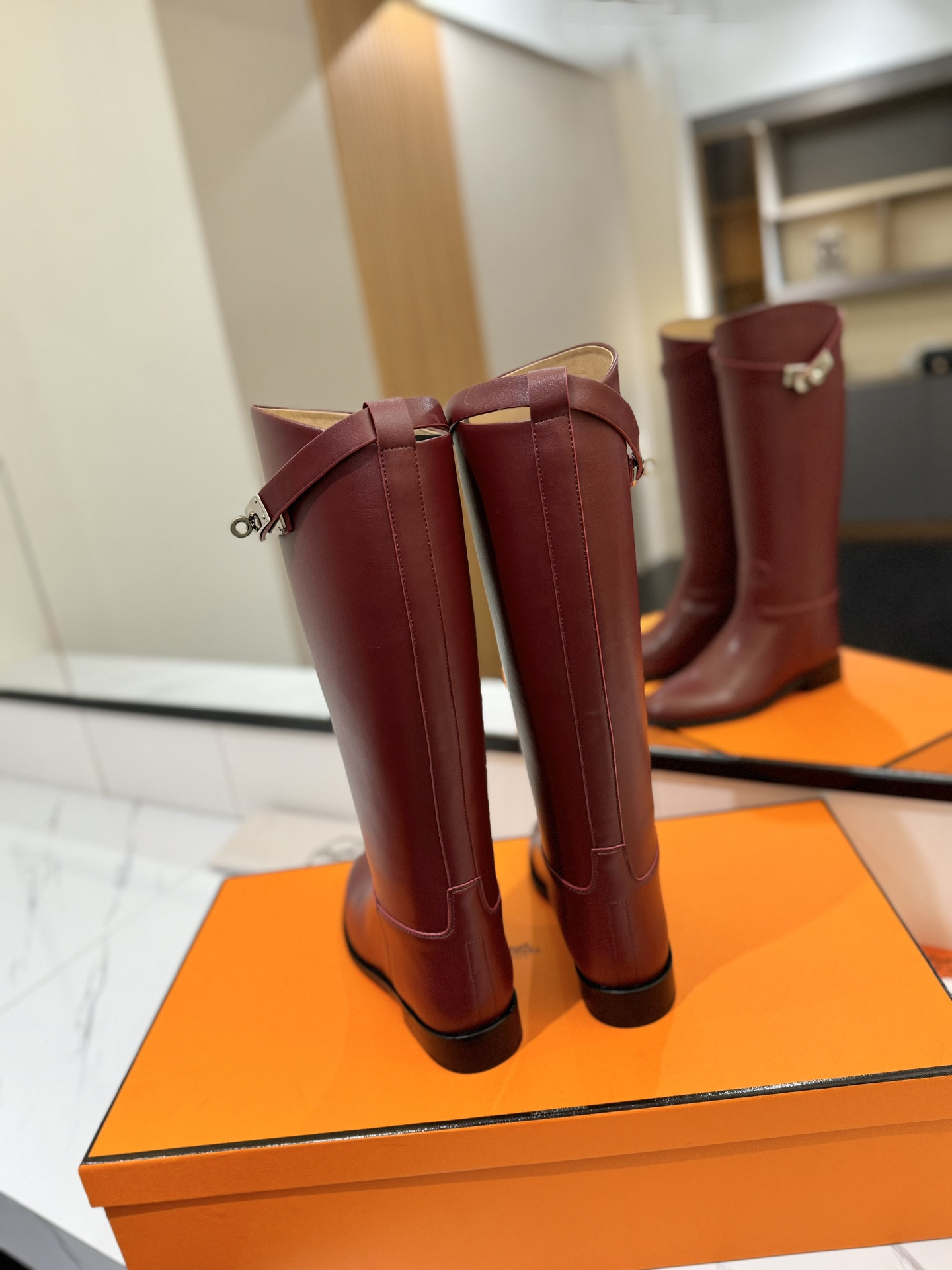 ua H**mes jumping boots