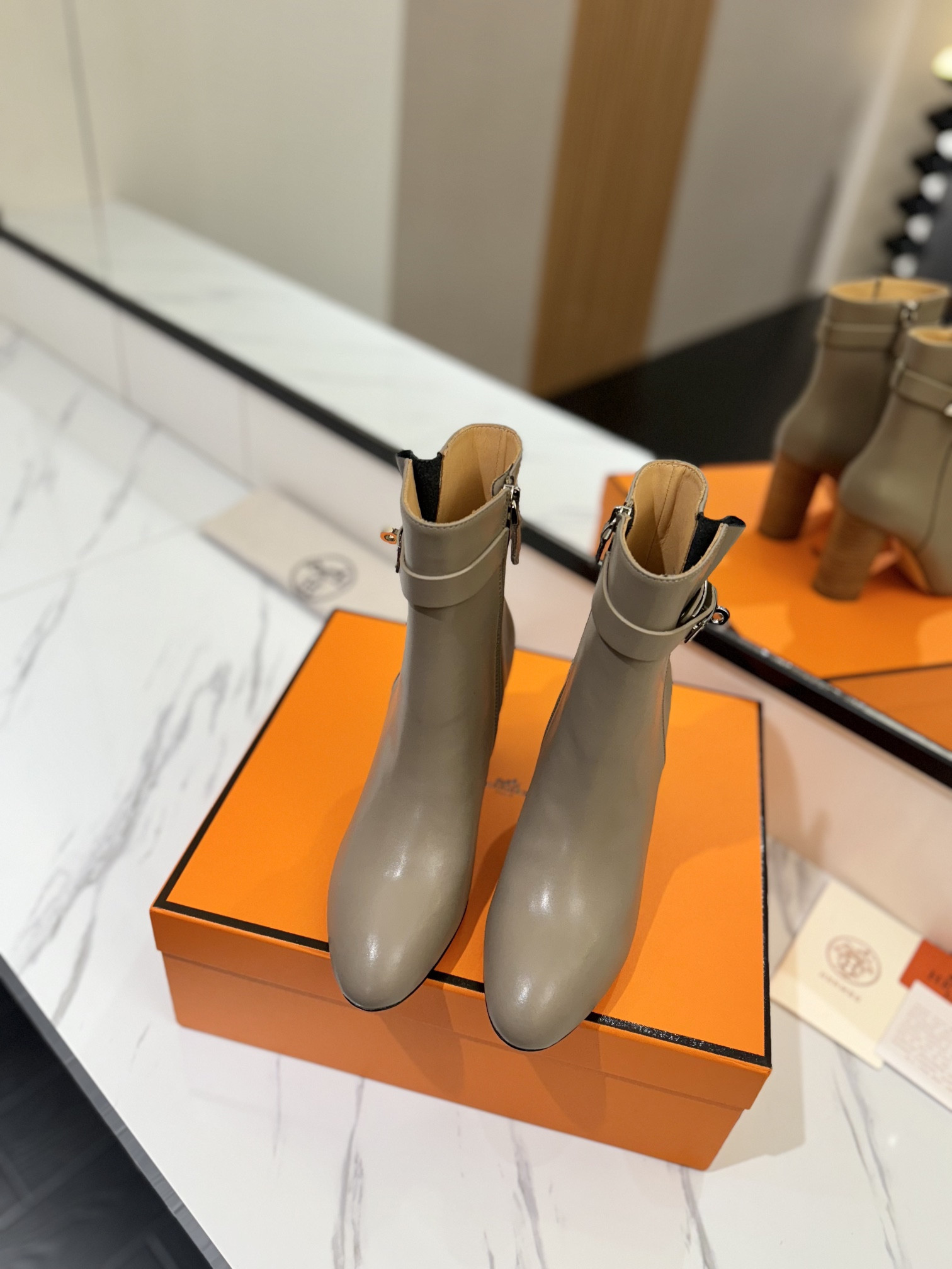 ua H**mes kelly jumping boots