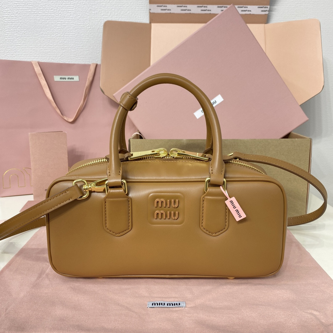 M1v M1v arcadie leather bag 12x27x9cm