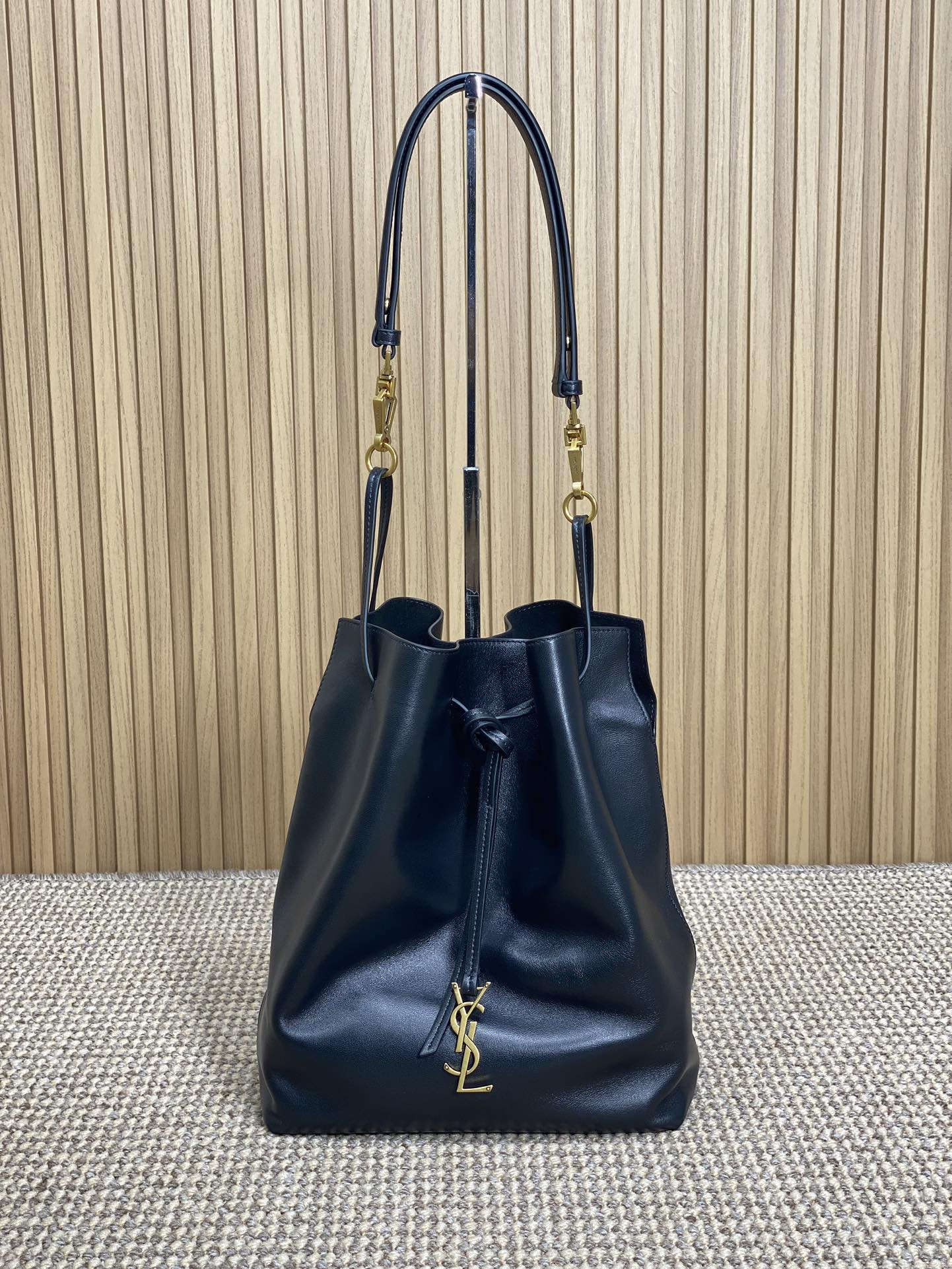 Y*L paris vii pochon in lambskin 24x30x12cm