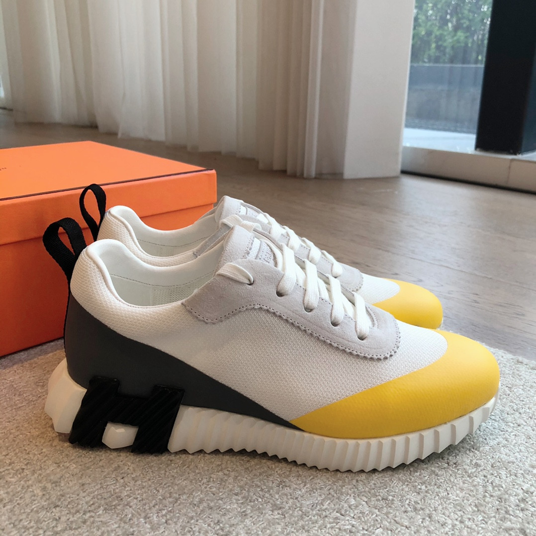 ua H**mes bouncing sneaker