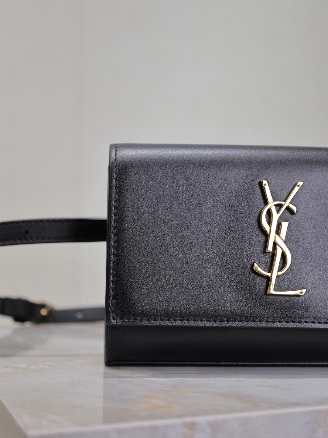 Y*L kate belt bag in grain de poudre-embossed leather 18x12x4.5cm
