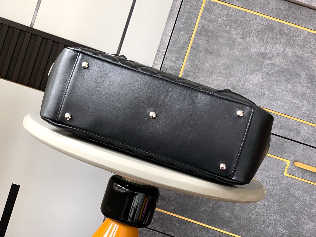 Ch*el cambon airport bag 33x24x11cm